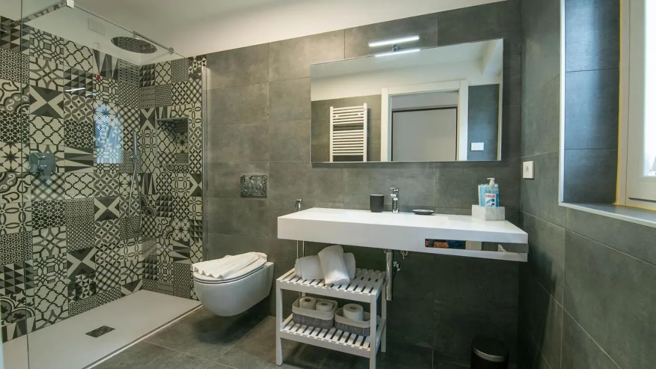 Apartment Appartamento La Gondola Lezzeno Italy